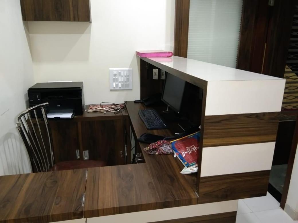 Sadguru Lodge مومباي المظهر الخارجي الصورة