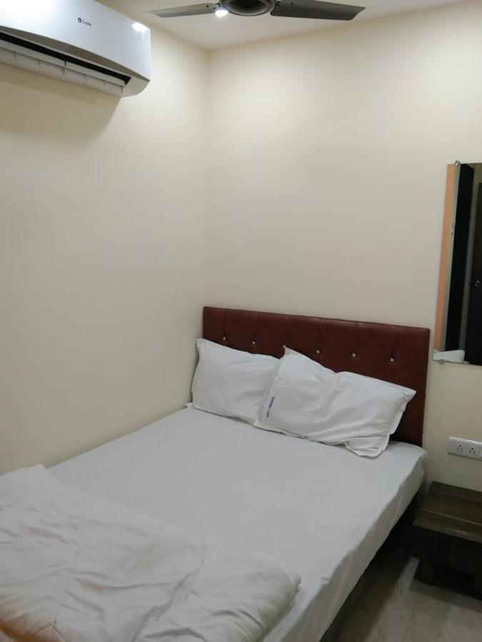Sadguru Lodge مومباي المظهر الخارجي الصورة